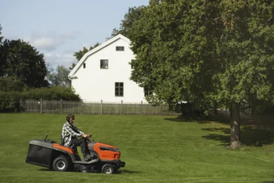 np-934615 Градински трактор Husqvarna TC 220T